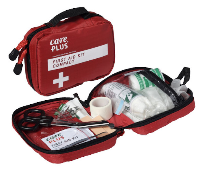 Thuốc men, dụng cụ y tế là vật dụng rất cần thiết mà bạn không được quên cho vào hành lý của mình khi đi du lịch Hà Giang