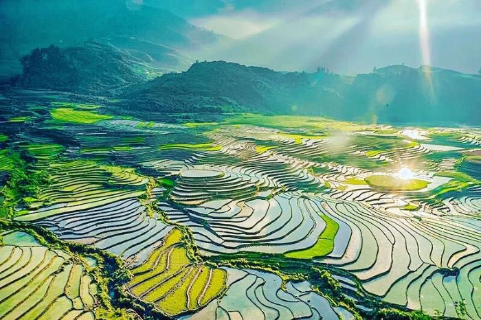 Ruộng bậc thang Hà Giang mùa nước đổ tại Hoàng Su Phì.