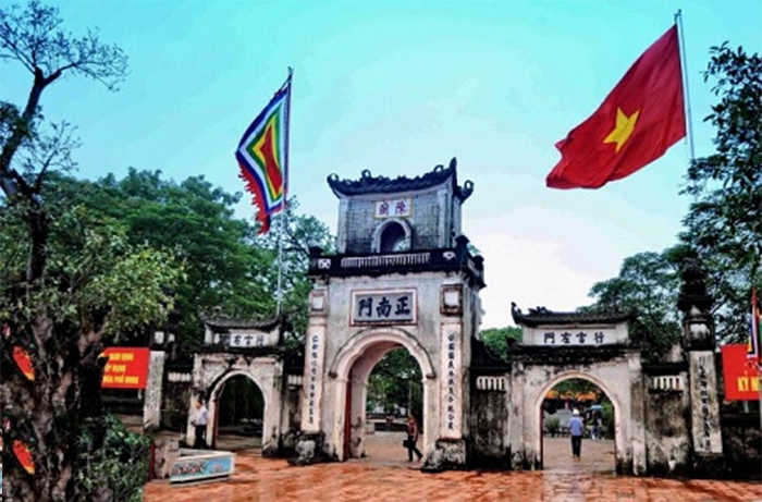 Tiền thân của di tích Đền Trần Nam Định là phủ Thiên Trường