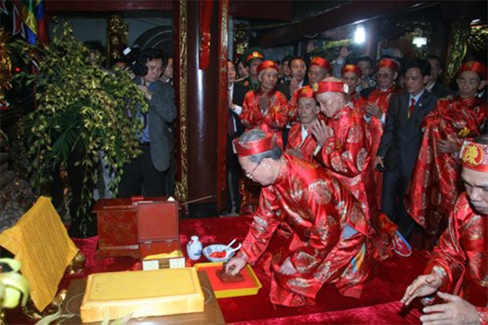 Nghi thức khai ấn tại lễ hội Đền Trần Nam Định