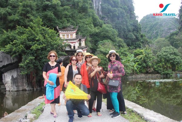 Check in địa điểm du lịch nổi tiếng Hoa Lư