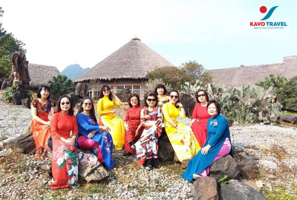 Nhóm du khách Kavo Travel du lịch Ninh Bình