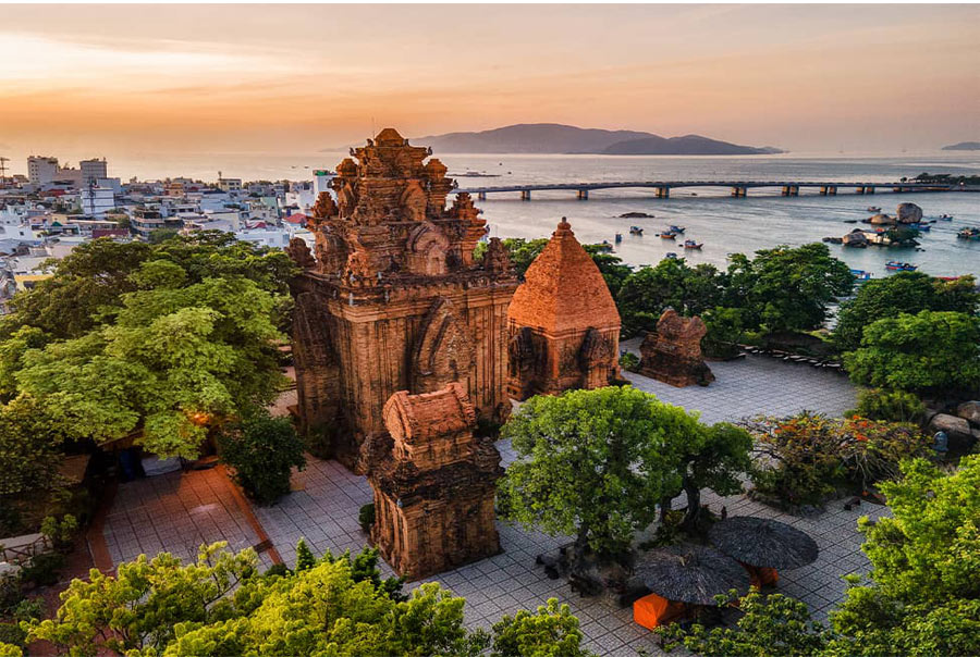 Tháp Bà Ponagar- Di sản văn hóa ChamPa lớn nhất Việt Nam