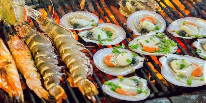 Marigold Cát Bà nổi tiếng là nhà hàng có đầy đủ các món hải sản, đặc biệt đều là hải sản tươi 100%