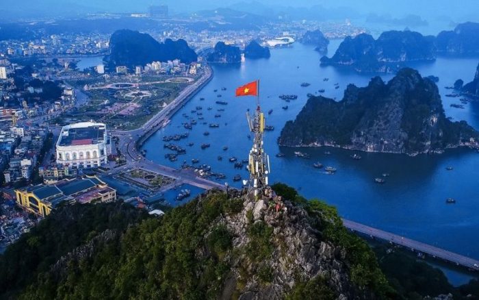 Góc nhìn toàn thành phố Hạ Long