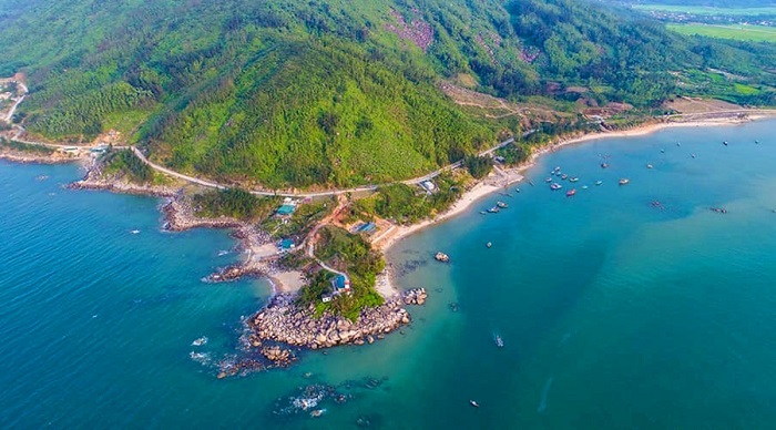 Biển Thiên Cầm được xem là bãi biển đẹp nhất miền Trung