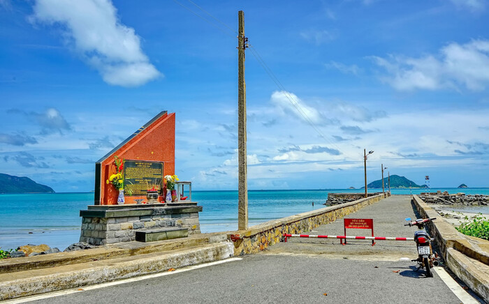 Cầu tàu lịch sử 914 là một trong số những địa điểm du lịch miễn phí ở Côn Đảo