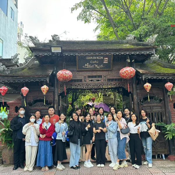 Đoàn du khách du lịch Đà Nẵng do Kavo Travel tổ chức