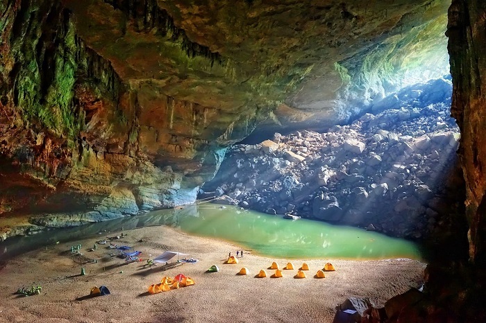 Chiêm ngưỡng nét đẹp tự nhiên của hang động lớn thứ 3 Thế giới