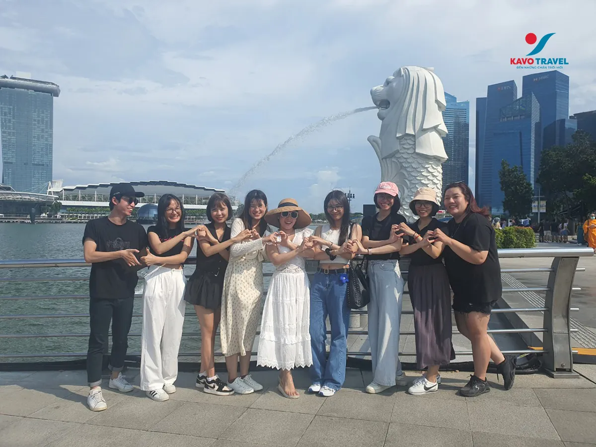 Cán bộ nhân viên Công ty Markers Vina check-in tại Singapore