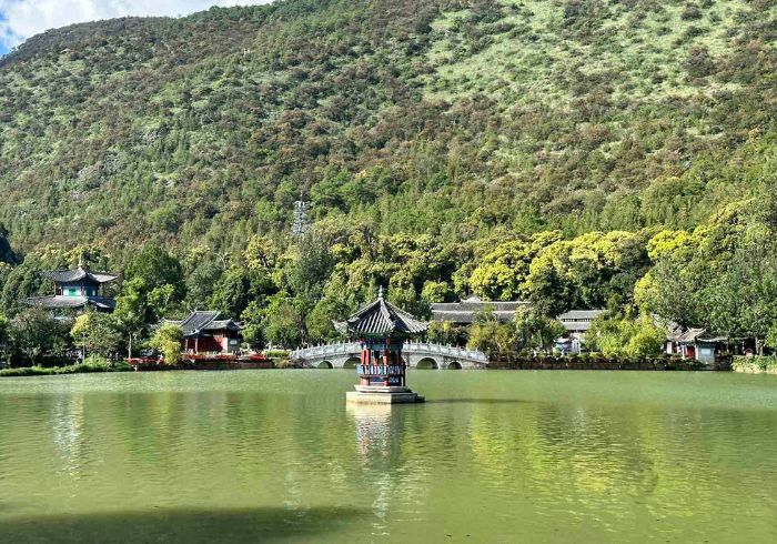 Hắc Long Đàm - một trong những công viên đẹp nhất xứ Trung
