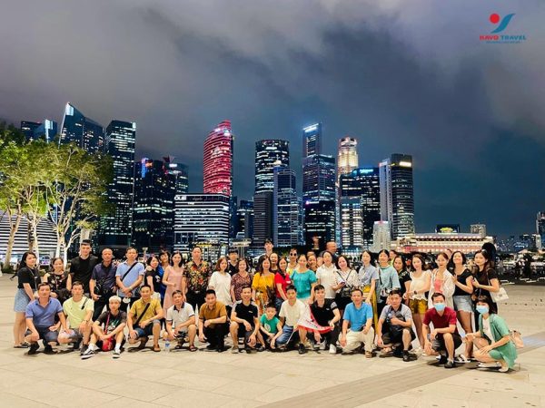 Thành phố Singapore về đêm lung linh huyền ảo