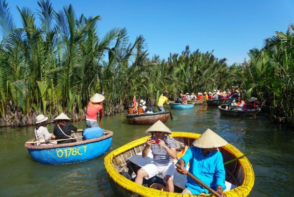 Rừng dừa bảy mẫu - điểm du lịch độc đáo thu hút khách du lịch