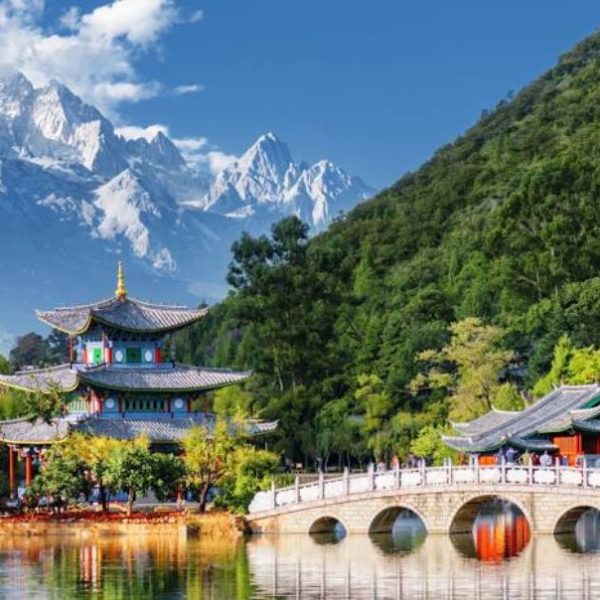 Công viên Hắc Long Đàm - điểm du lịch nổi bật trong tour Trung Quốc