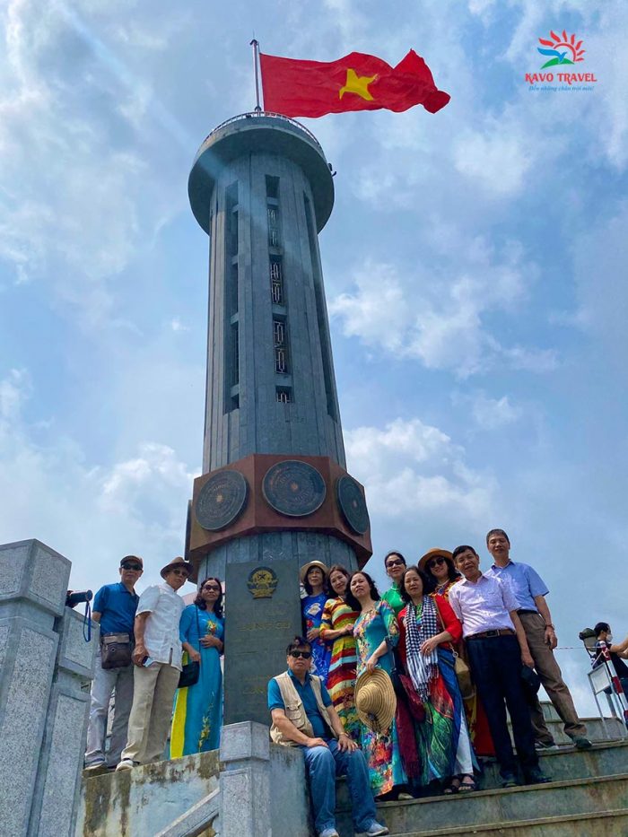 Cột Cờ Lũng Cú
