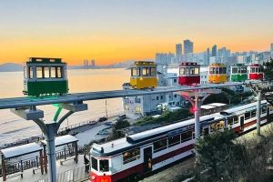 Chuyến tàu lửa Haeundae Blue line ven biển Haeundae