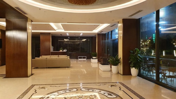 Khách sạn Holiday Cửa Lò