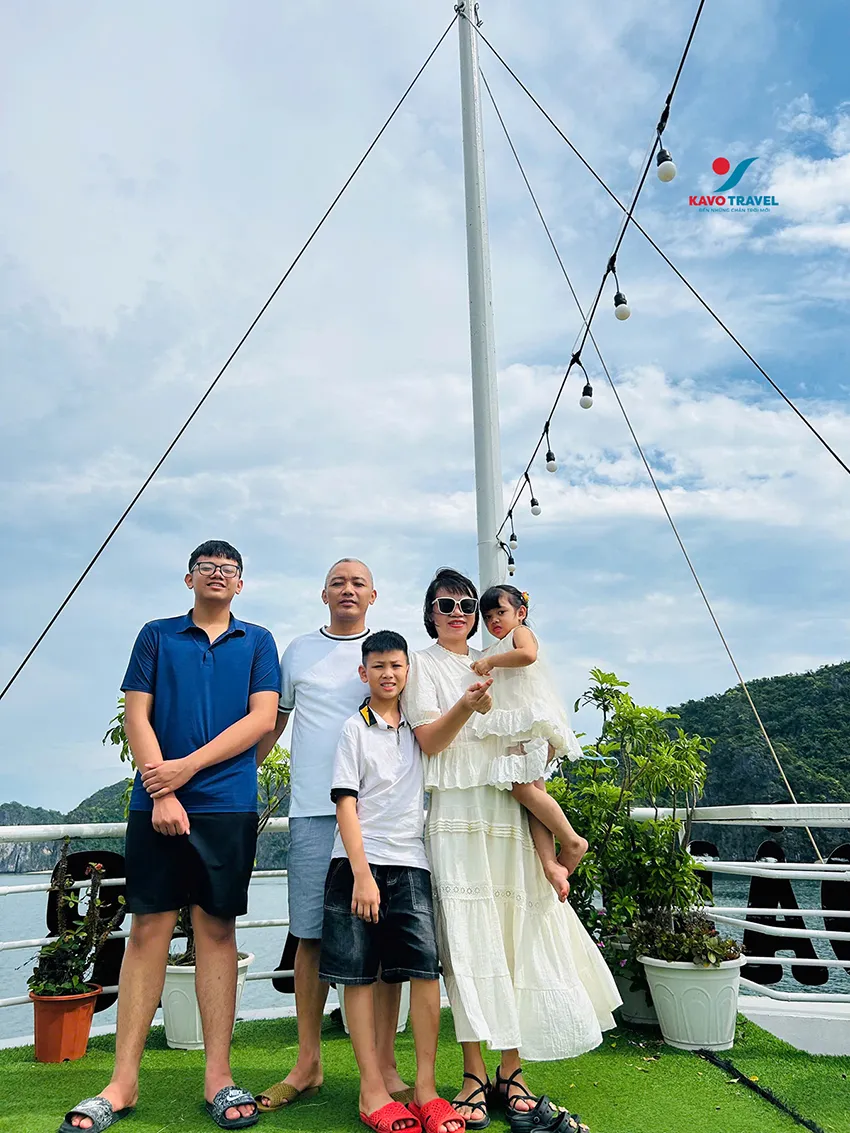 Gala Dinner với nhiều hoạt động hấp dẫn trong tour du lịch Cát Bà 3 ngày 2 đêm của Kavo Travel