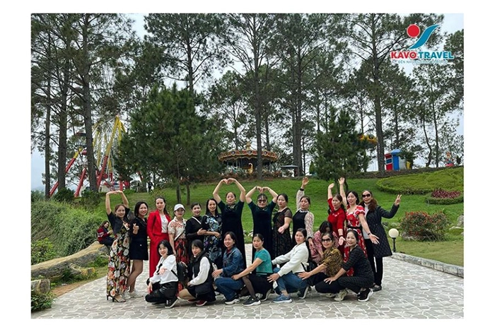 Kavo Travel là một trong những đơn vị tổ chức tour du lịch Mộc Châu hàng đầu, nổi bật với chất lượng dịch vụ cao, uy tín và mức giá hợp lý.