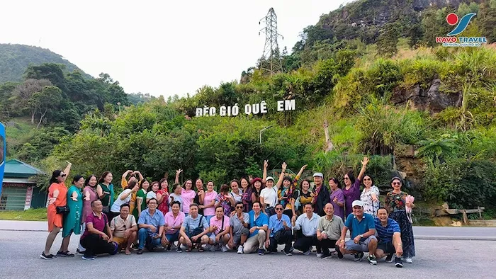 Du lịch Khát Vọng Việt đồng hàng cùng du khách trong tour Đông - Tây Bắc
