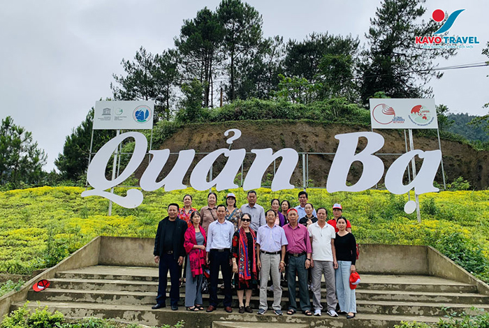 Tour du lịch Hà Giang giúp du khách khám phá trọn vẹn cao nguyên đá, các đèo nổi tiếng và bản làng đặc sắc với lịch trình hợp lý từ 3–7 ngày.