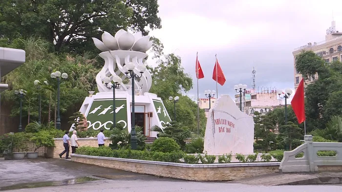 Nhà tưởng niệm Bác Hồ tại Đông Hưng Nhà tưởng niệm Bác Hồ tại Đông Hưng