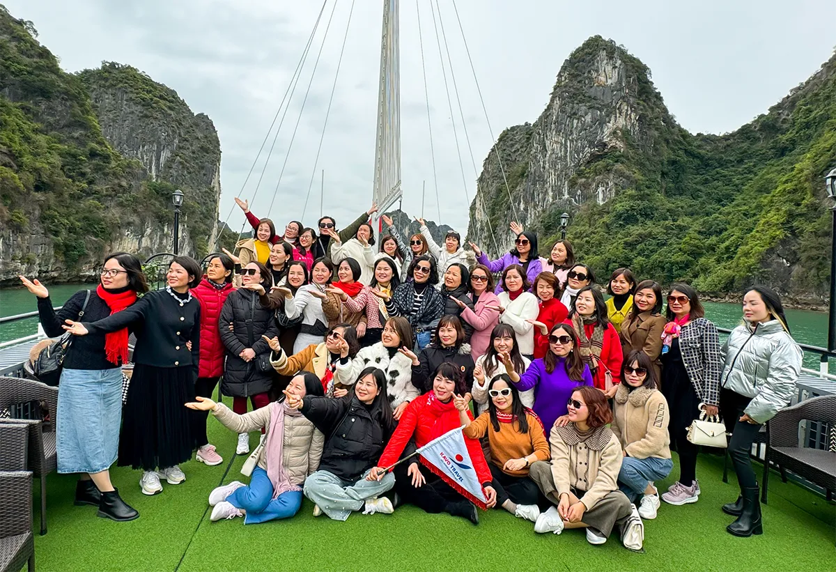 Tour du lịch Hạ Long do Kavo Travel tổ chức